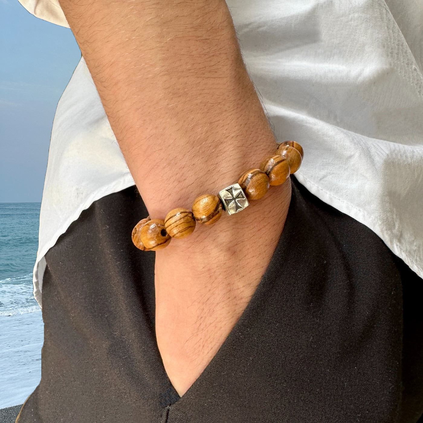 Gelang manik-manik kayu zaitun impor 10mm dari Israel dengan salib