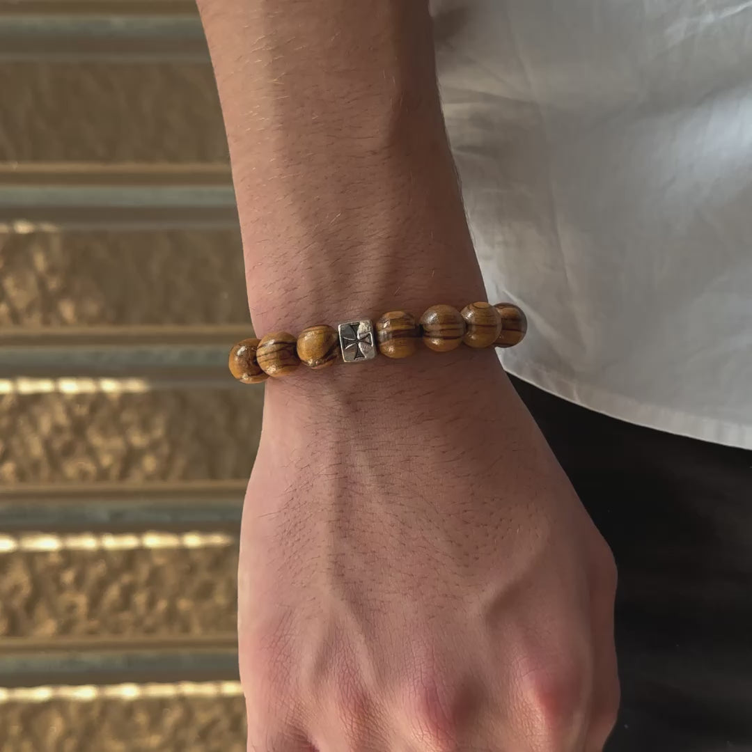 Gelang manik-manik kayu zaitun impor 10mm dari Israel dengan salib