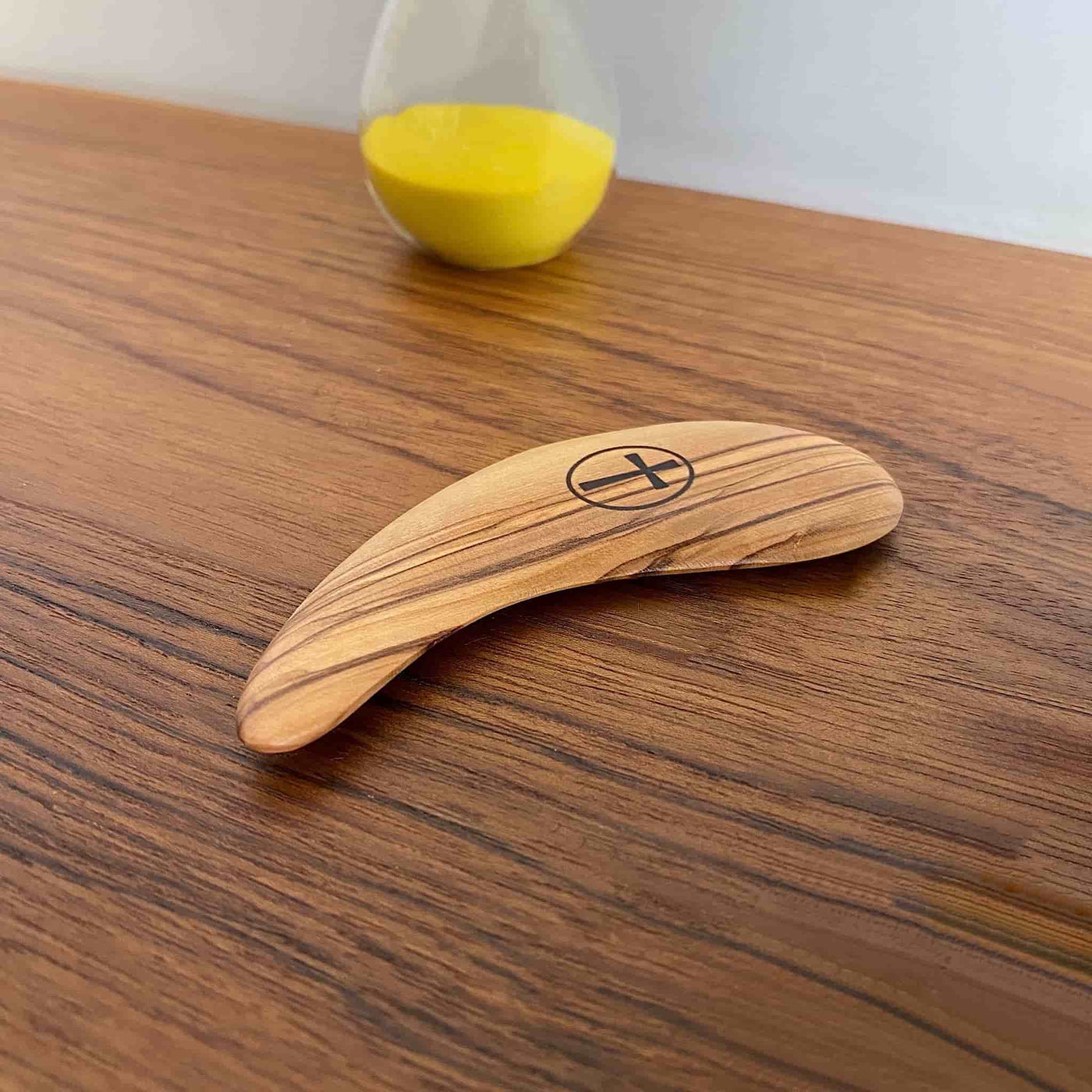 Massage stick to relax shoulder and neck sore scalp body muscles imported olive wood half-moon shape 12145 