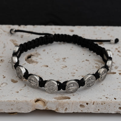 Gelang, rajutan tangan, panjangnya bisa diatur, Medali Saint Benedict, hitam